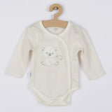 Set 4 piese, New Baby, Include bluza, body cu maneca lunga, salopeta fara maneci, caciulita, Marime 56, Din bumbac 100%, Sweet Bear Beige