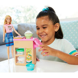 Set Barbie by Mattel Cooking and Baking Pregateste noodles cu papusa si accesorii