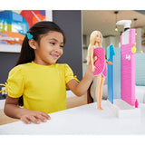 Set Barbie by Mattel Estate cabina dus cu papusa si accesorii