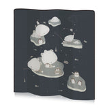 Tarc de joaca copii, Lionelo, Bonnie, Pana la 15 kg, 100 x 100 cm, Pliere compacta, Include geanta de transport, Din plasa, Cu intrare laterala cu fermoar, Cu roti, Cu salteluta din spuma, Conform cu EN12227, Gri inchis