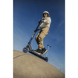 Trotineta, Lionelo, Whizz, Pentru Acrobatii, Rulmenti ABEC-9, 20 - 100 kg, Conform cu standardul european de securitate EN14619, Multicolor