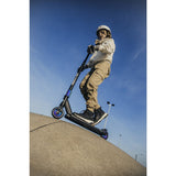 Trotineta, Lionelo, Whizz, Pentru Acrobatii, Rulmenti ABEC-9, 20 - 100 kg, Conform cu standardul european de securitate EN14619, Multicolor