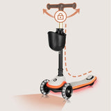 Trotineta pentru copii, Lionelo, Mey, Ultrapliabila, Cu lumini si cosulet, Maner ajustabil pe inaltime, 3 ani+, Pana la 50 Kg, Ultra usor, 2.8 kg, Conform cu standardul EN71-1/2/3, Certificata Intertek, Bej